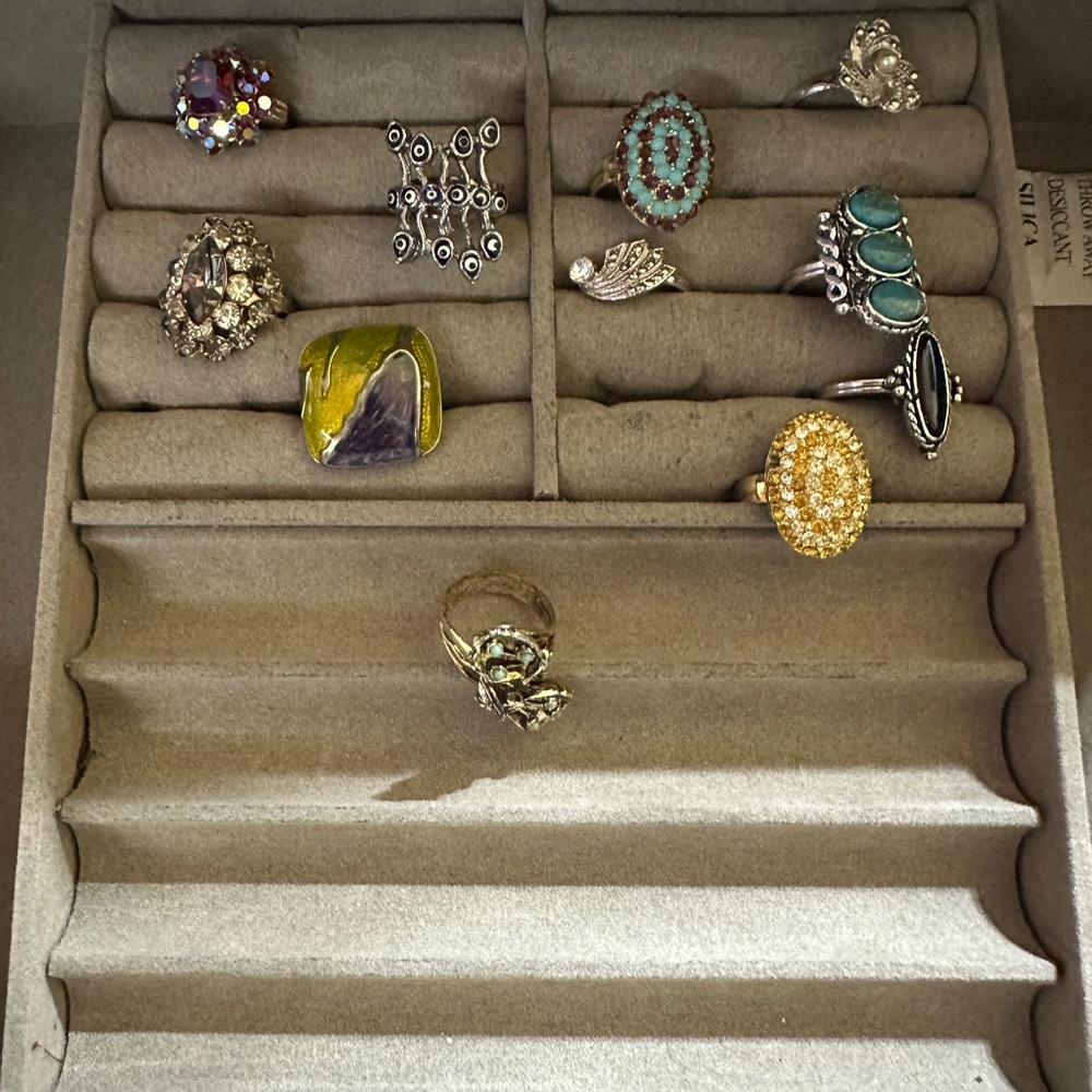 20$ EACH RING - Picture 2 of 4